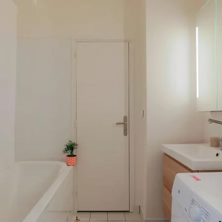 Neuf Charme & Calme Apartment *